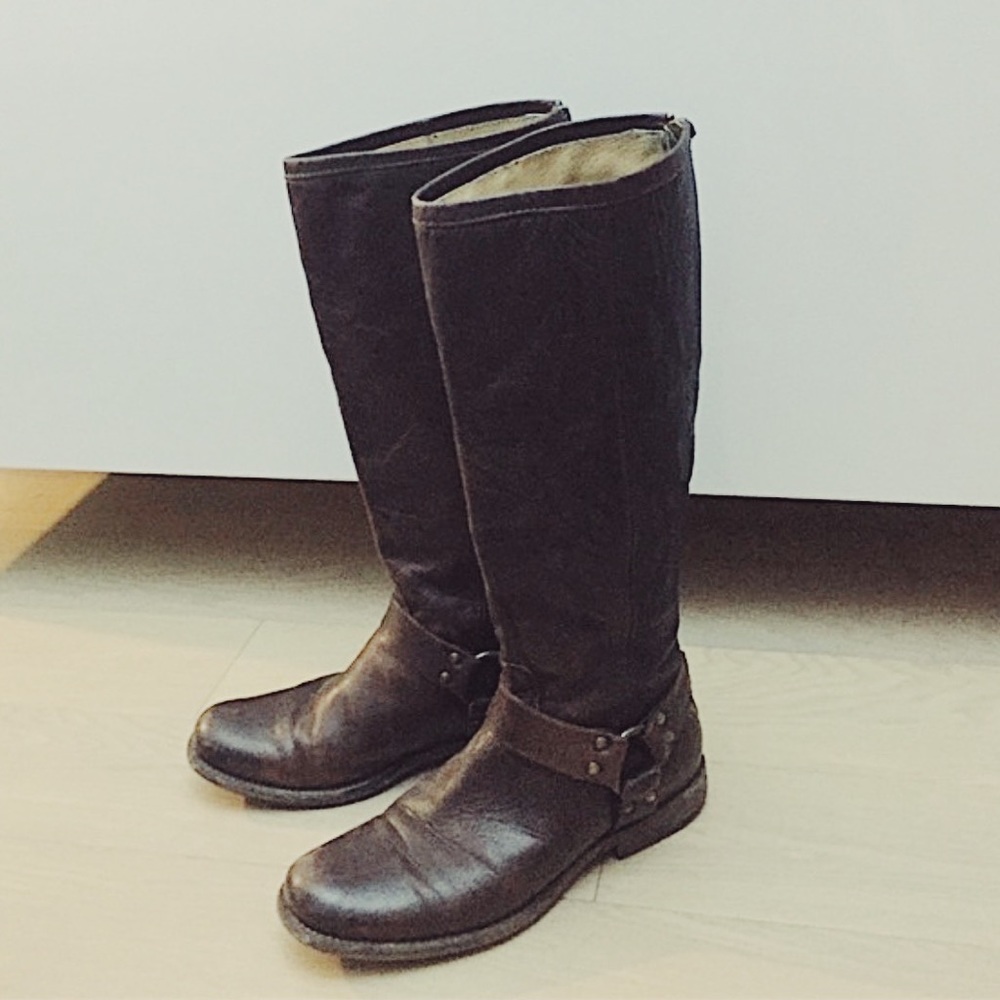 Frye Philip Harness Boots (Distressed Brown)